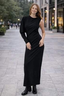 Zara fekete féloldalas hosszú elegáns ruha